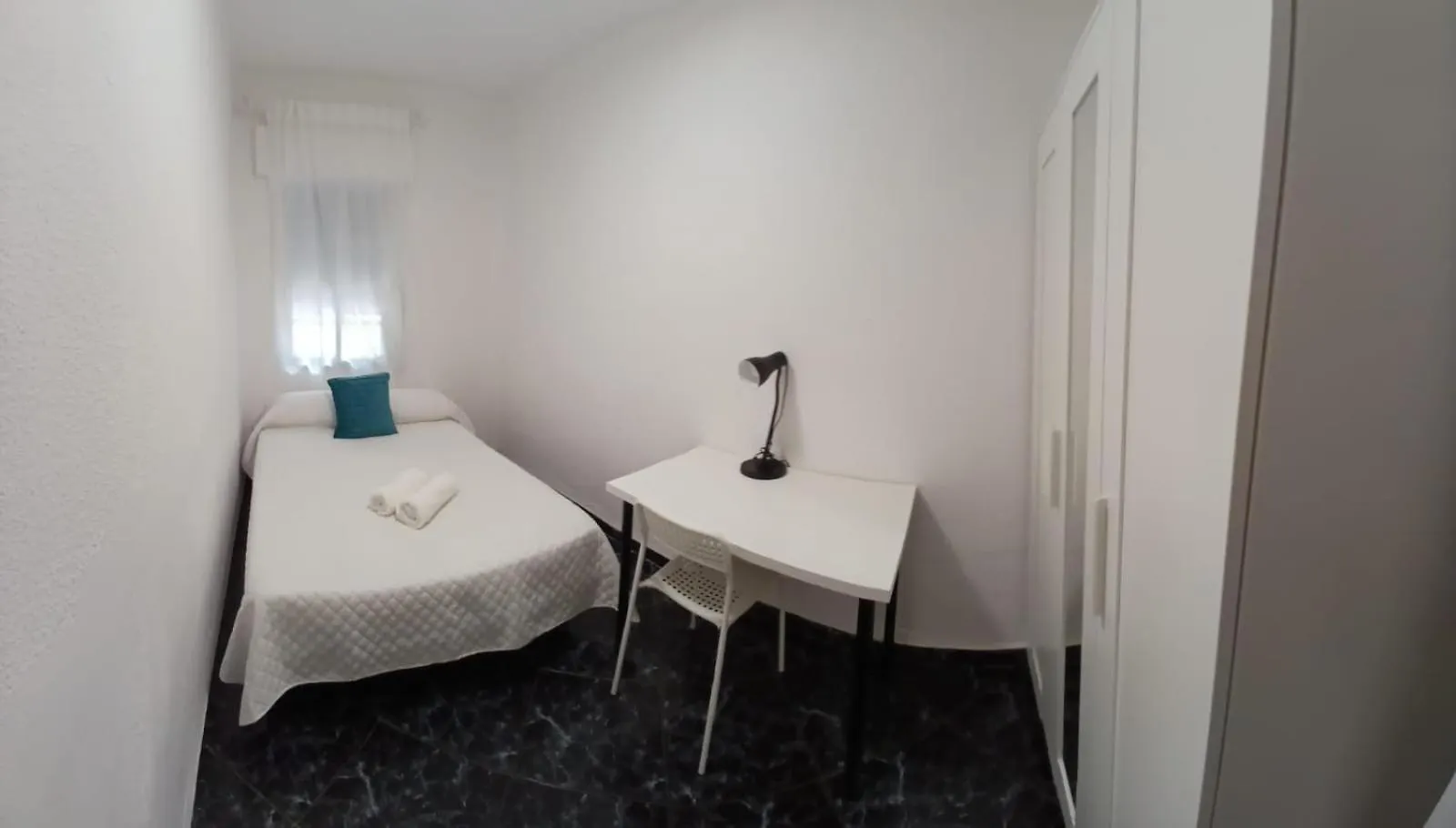 Budget And Lovely Apartment Macarena Sevilla España