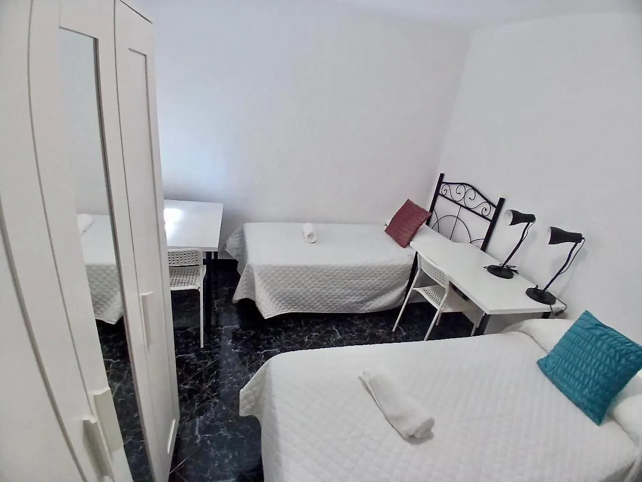 Budget And Lovely Apartment Macarena Sevilla