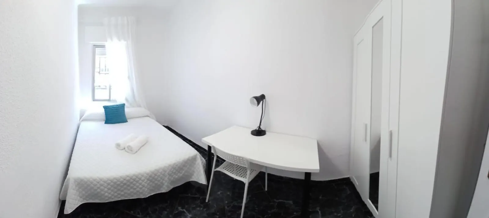 Budget And Lovely Apartment Macarena Sevilla