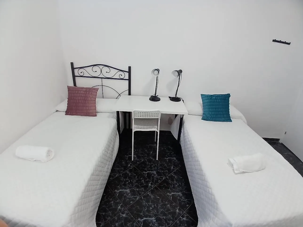 Budget And Lovely Apartment Macarena Sevilla