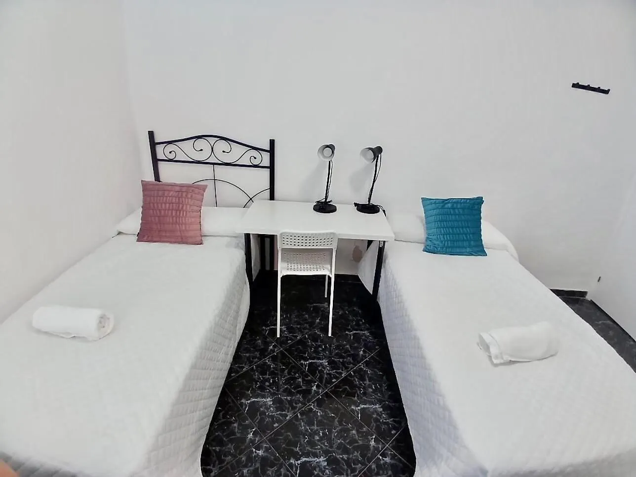 Budget And Lovely Apartment Macarena Sevilla España